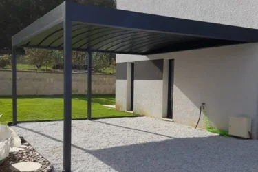 Installation d'un carport à Montastruc